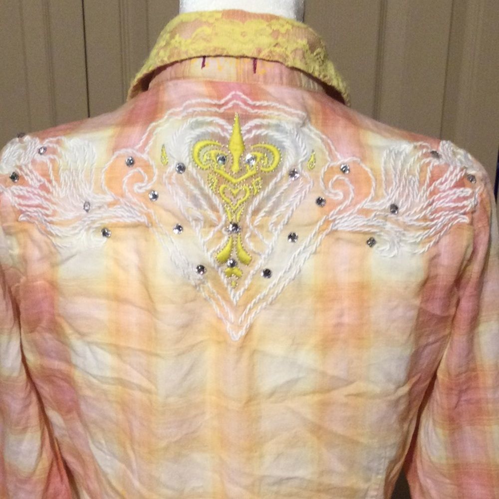 Roar designer long sleeve summer lace & rhinestones size medium